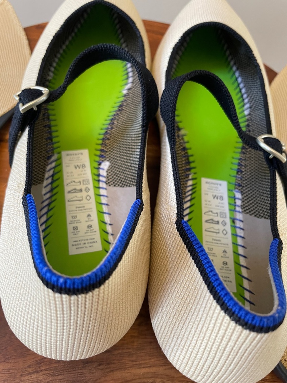 Rothy's Pointed Mary Jane Flats in Cream with Black Trim and Blue Heel sz 8 - Picture 10 of 14
